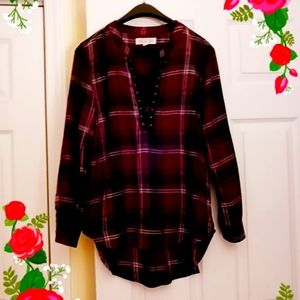 Beautiful plaid shirt.